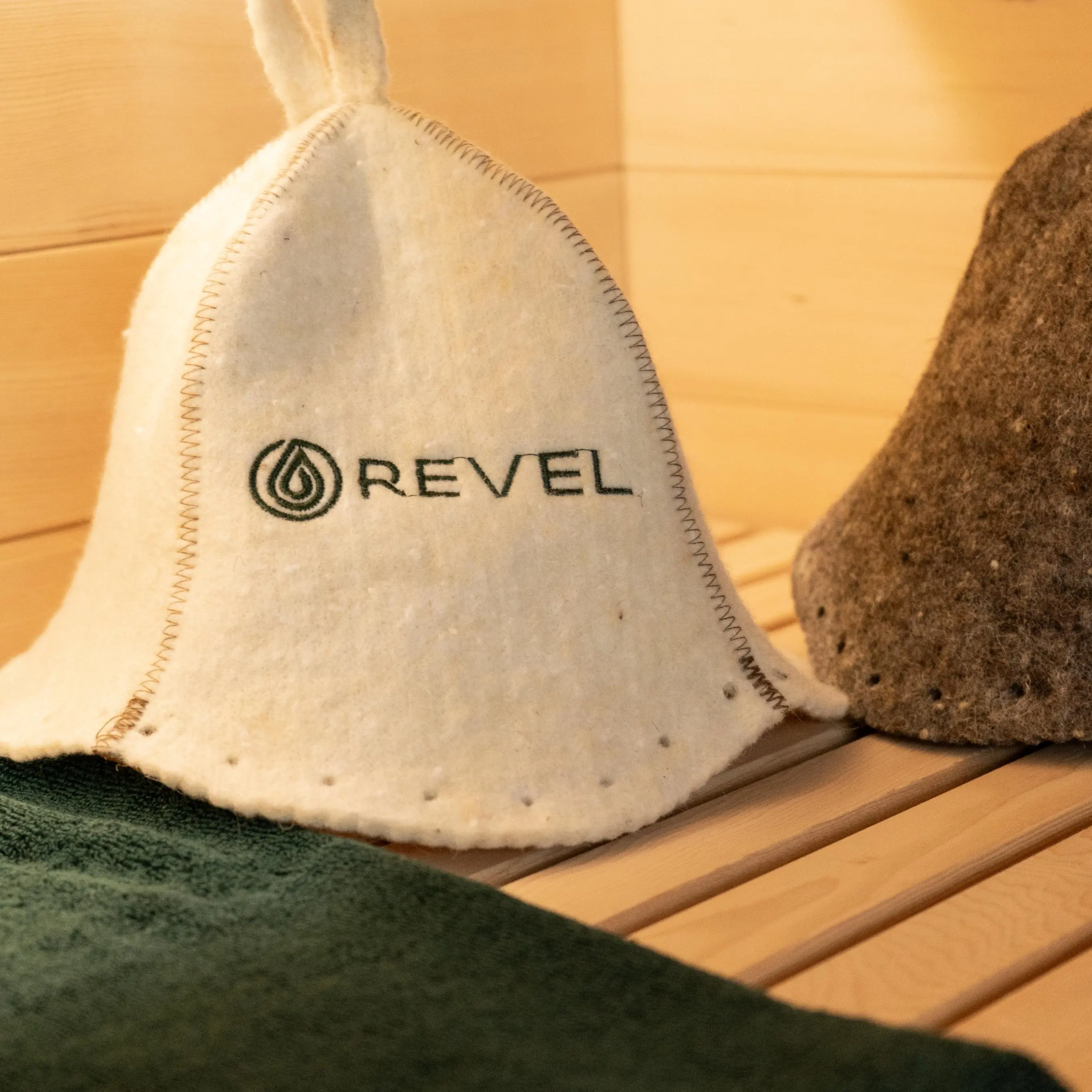 Revel Tampere (Gen 1) - 4 Person Double Tier Traditional Finnish Sauna - Image 12